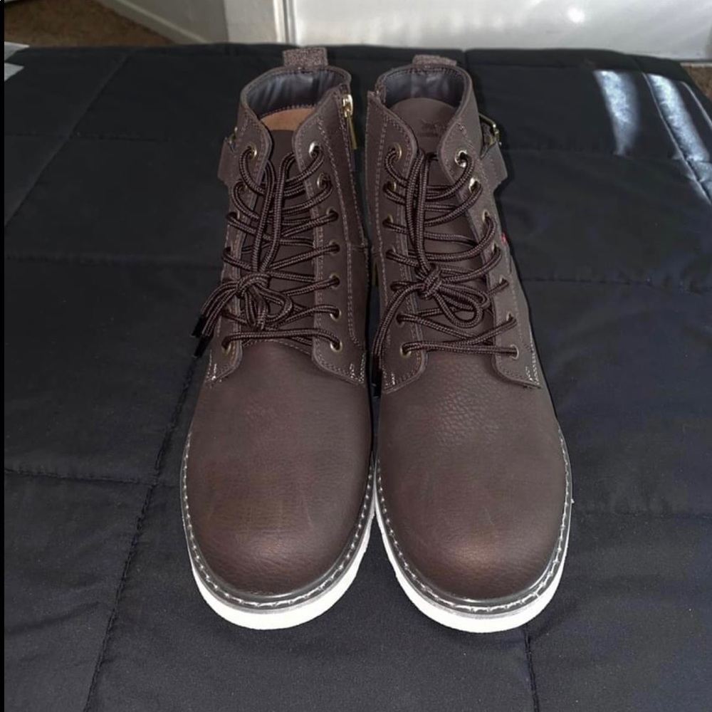Levi’s boots